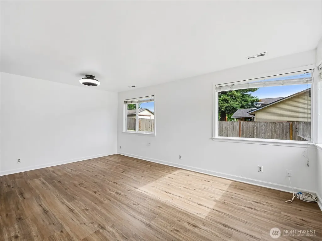 26040 108th Avenue SE Kent WA 98030