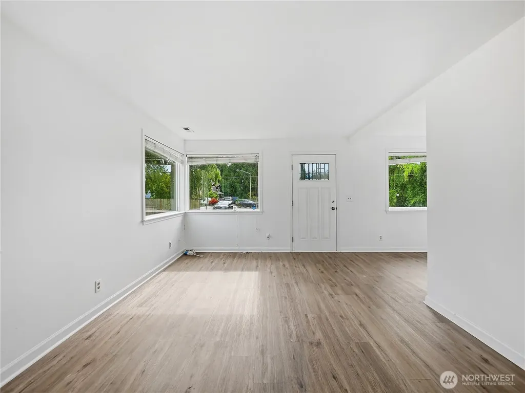 26040 108th Avenue SE Kent WA 98030