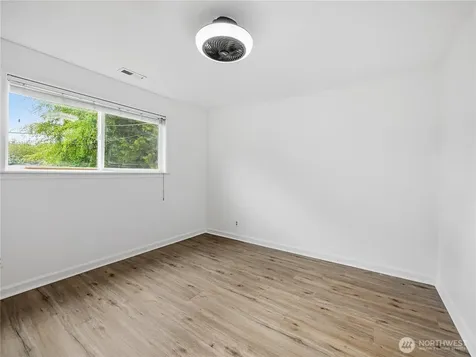 26040 108th Avenue SE Kent WA 98030