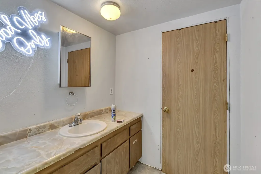 5015 S Thompson Avenue Tacoma WA 98408