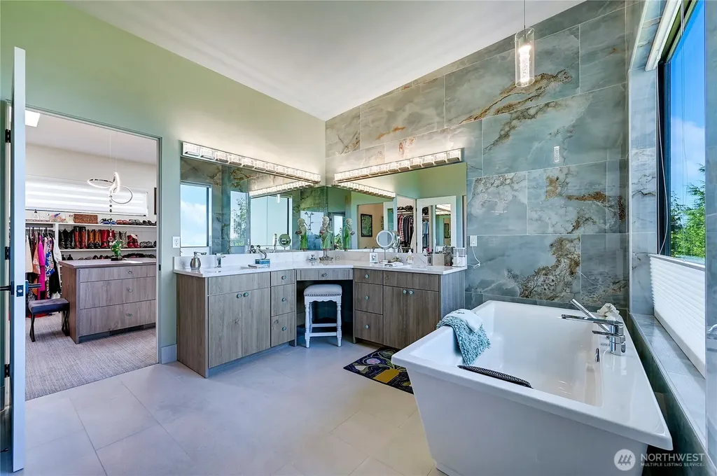 27 Seafarer Lane Port Ludlow WA 98365