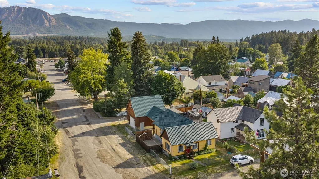 301 W 4th Street Cle Elum WA 98922