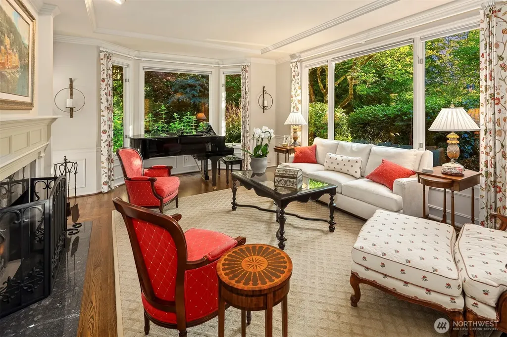 4140 W Mercer Mercer Island WA 98040