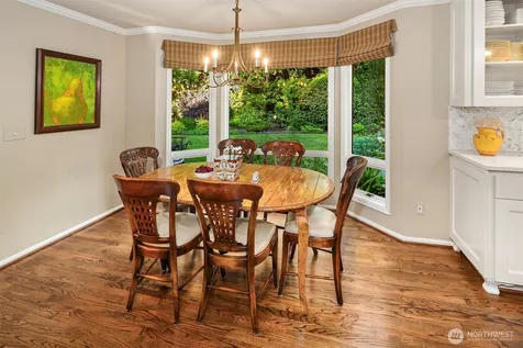 4140 W Mercer Mercer Island WA 98040