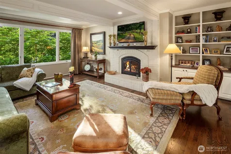 4140 W Mercer Mercer Island WA 98040