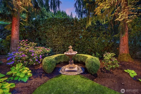 4140 W Mercer Mercer Island WA 98040