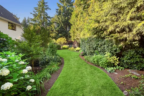 4140 W Mercer Mercer Island WA 98040