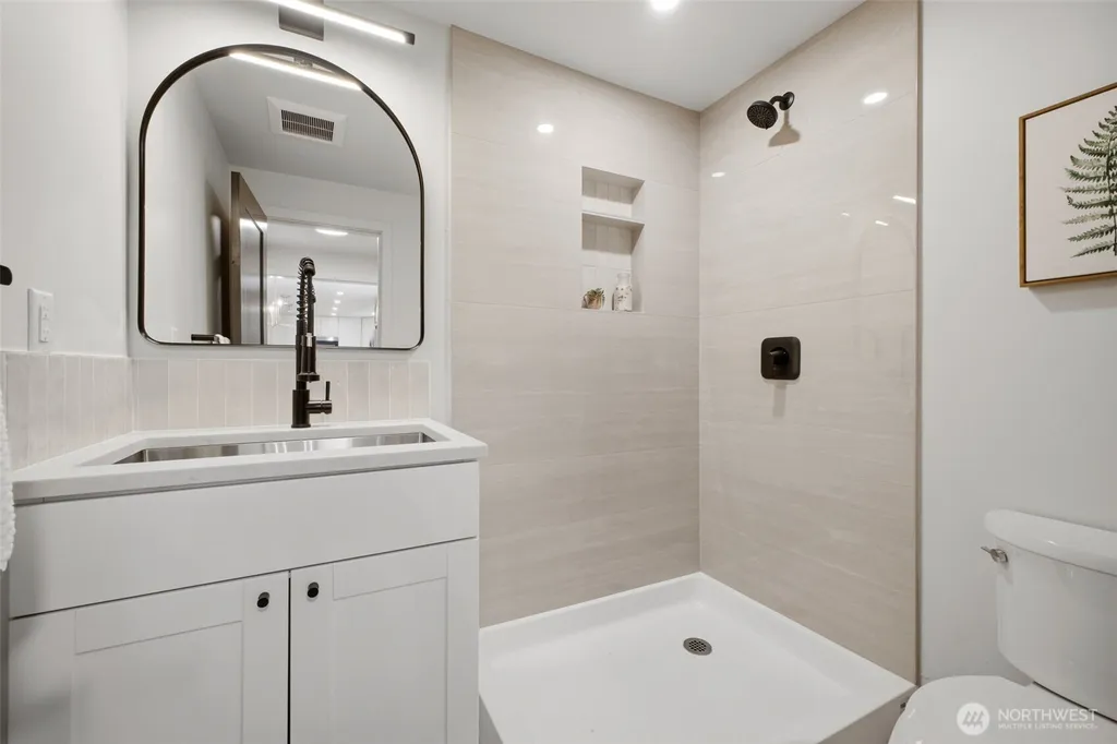 30032 5th Avenue SW Federal Way WA 98023