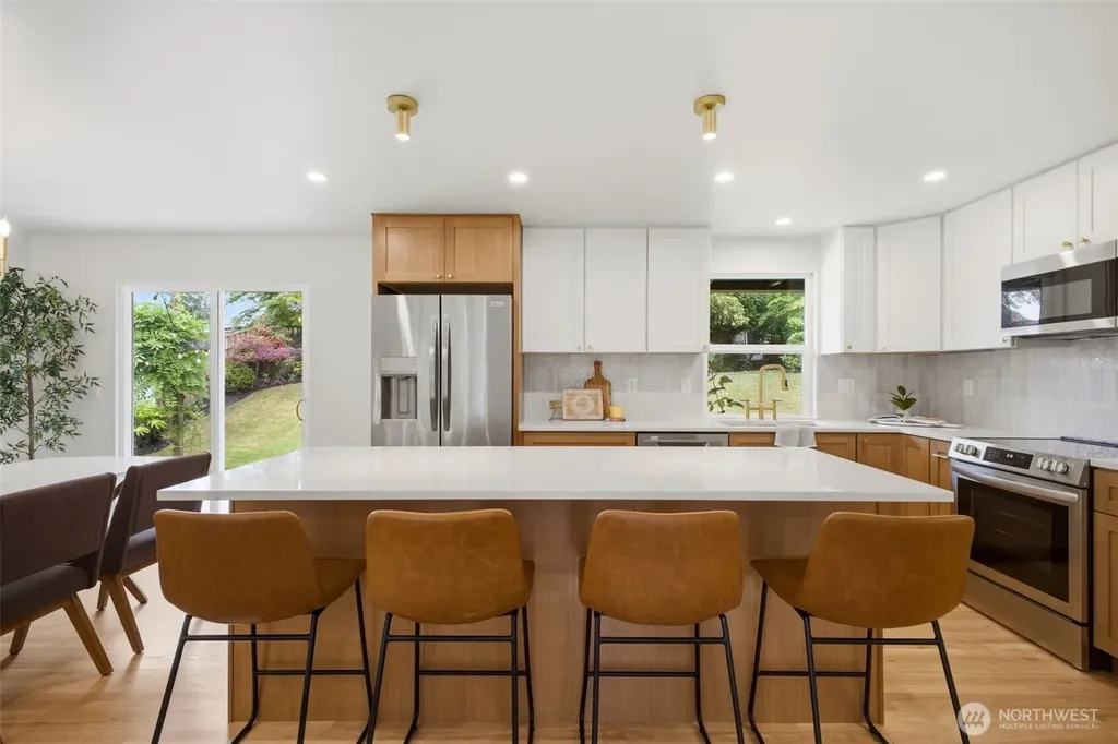 30032 5th Avenue SW Federal Way WA 98023