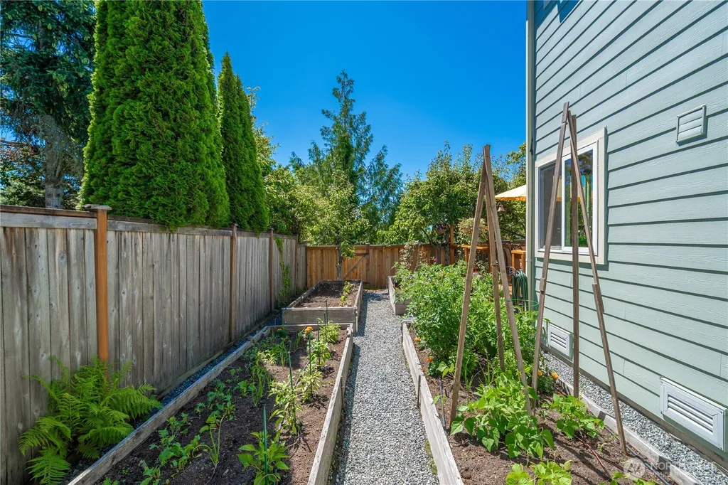 5119 Perry Drive SE Auburn WA 98092