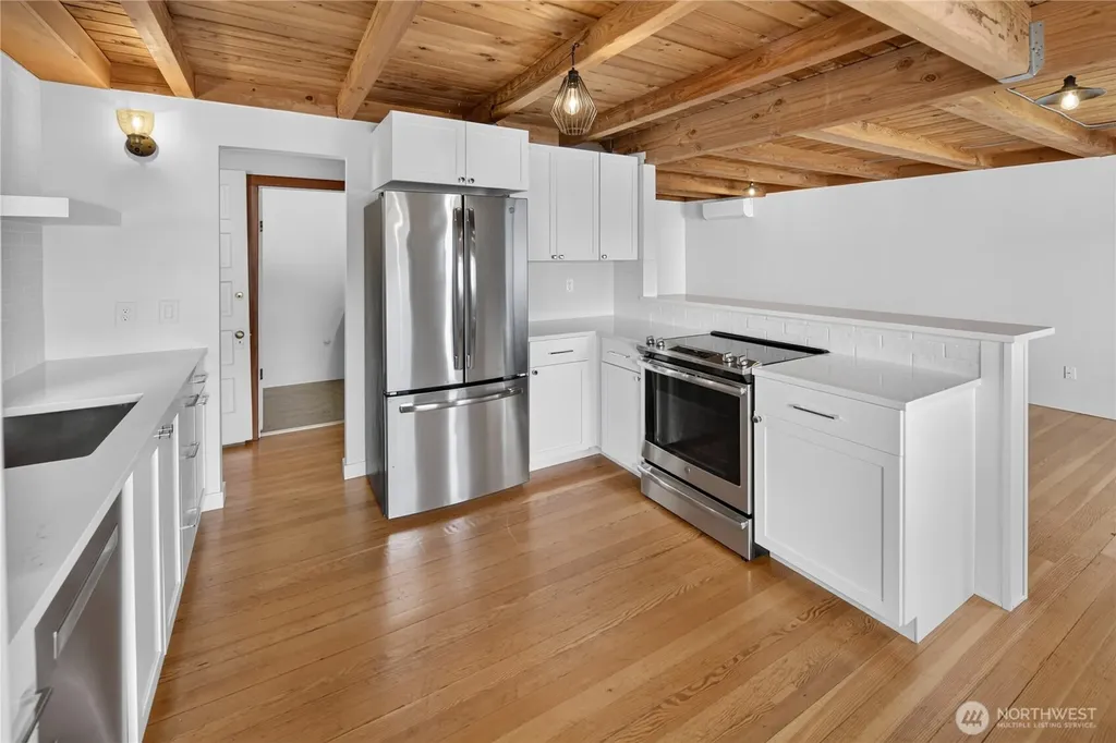 6538 11th Avenue NW Seattle WA 98117