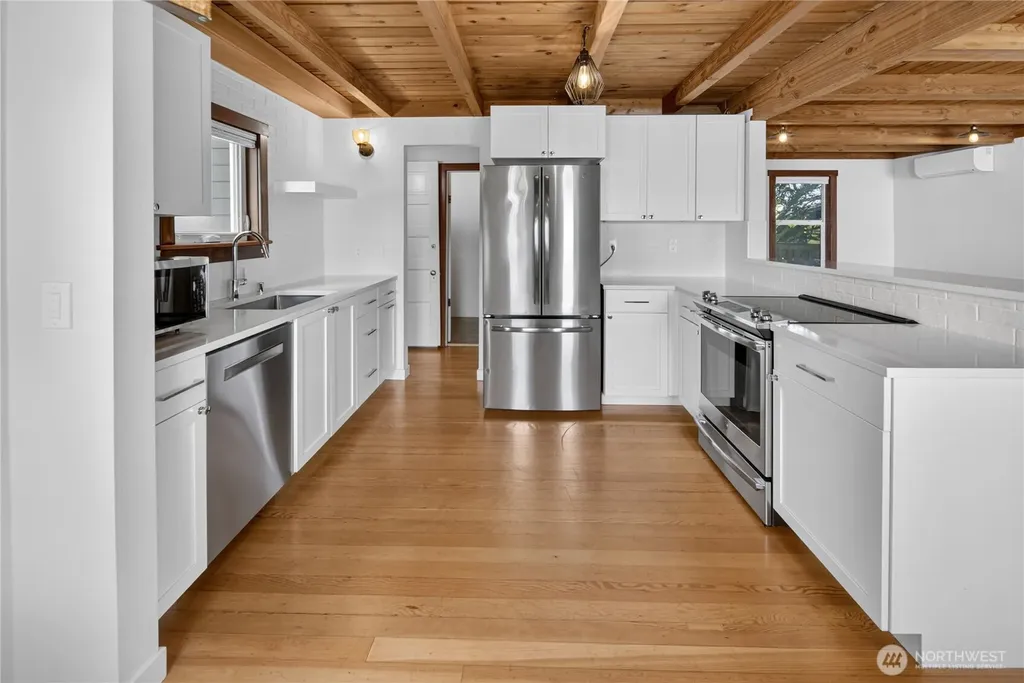 6538 11th Avenue NW Seattle WA 98117