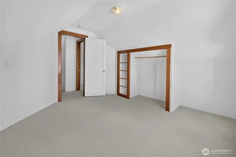 6538 11th Avenue NW Seattle WA 98117