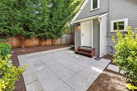 6538 11th Avenue NW Seattle WA 98117