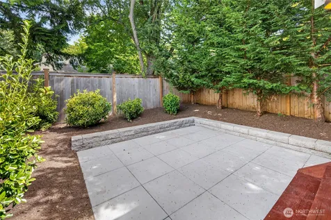 6538 11th Avenue NW Seattle WA 98117