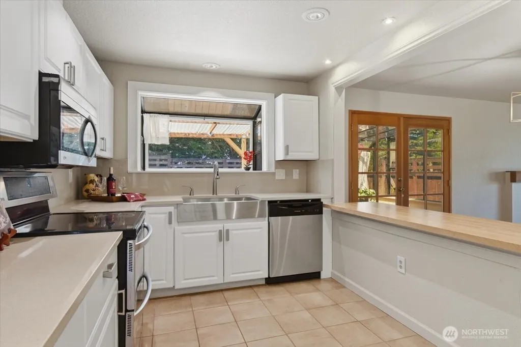 1817 SW 325th Place Federal Way WA 98023