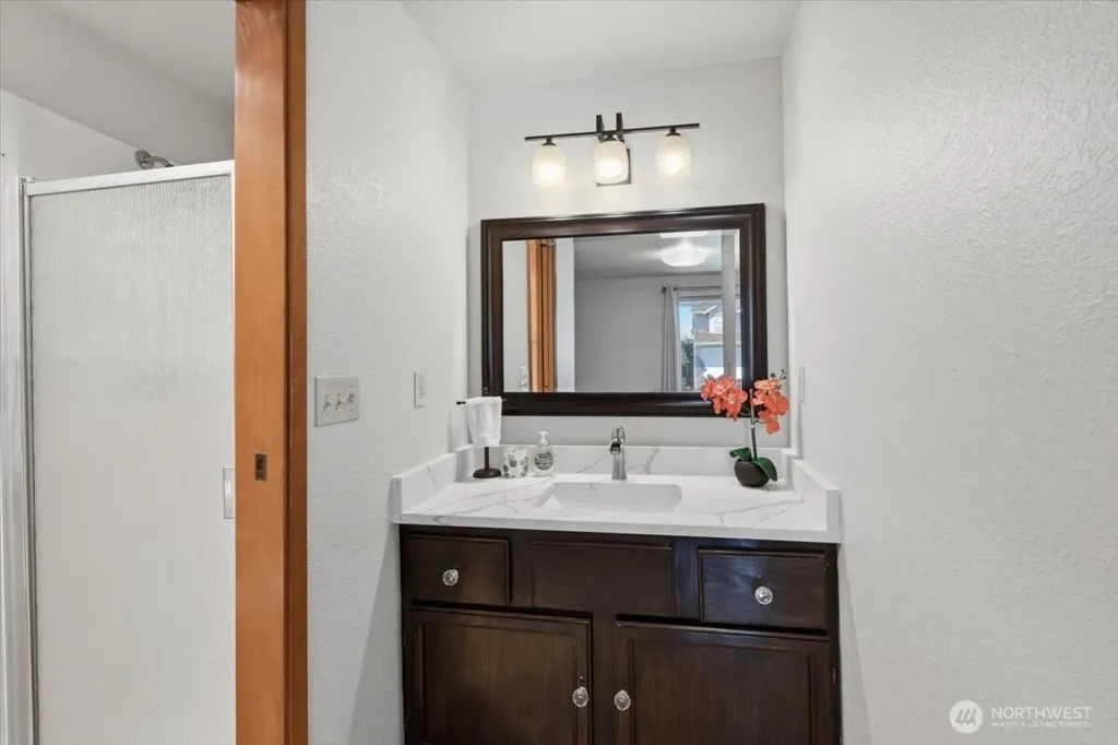 1817 SW 325th Place Federal Way WA 98023