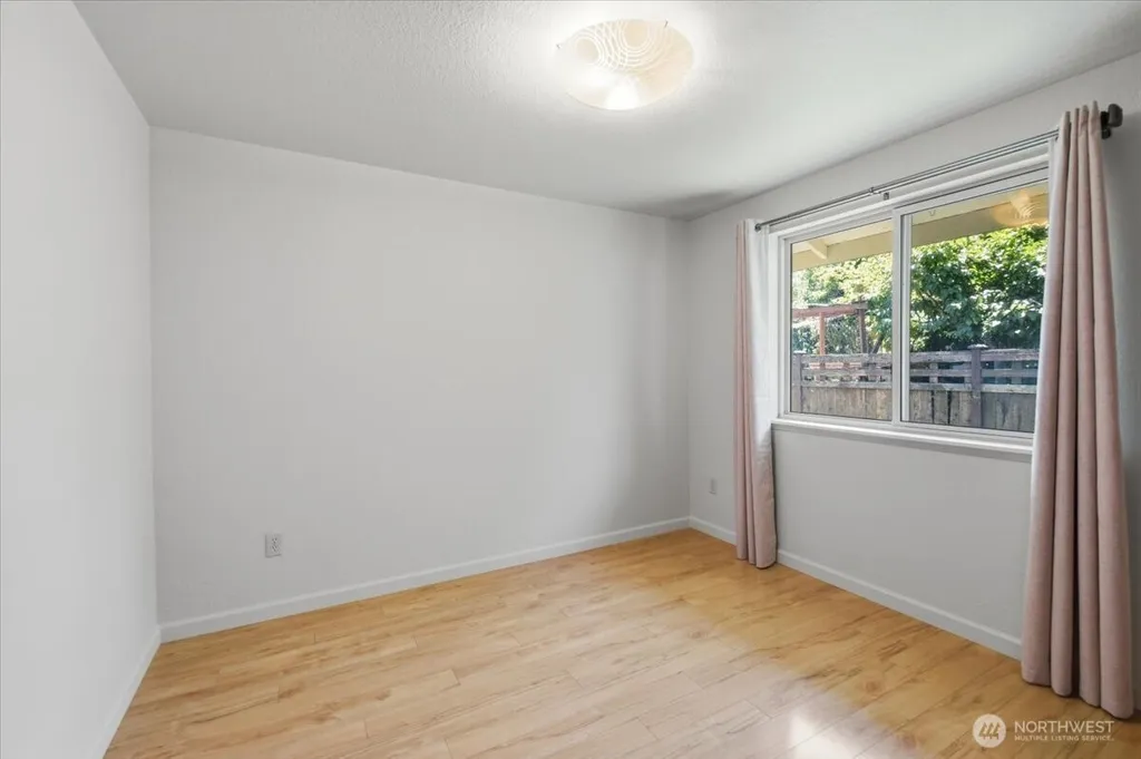 1817 SW 325th Place Federal Way WA 98023