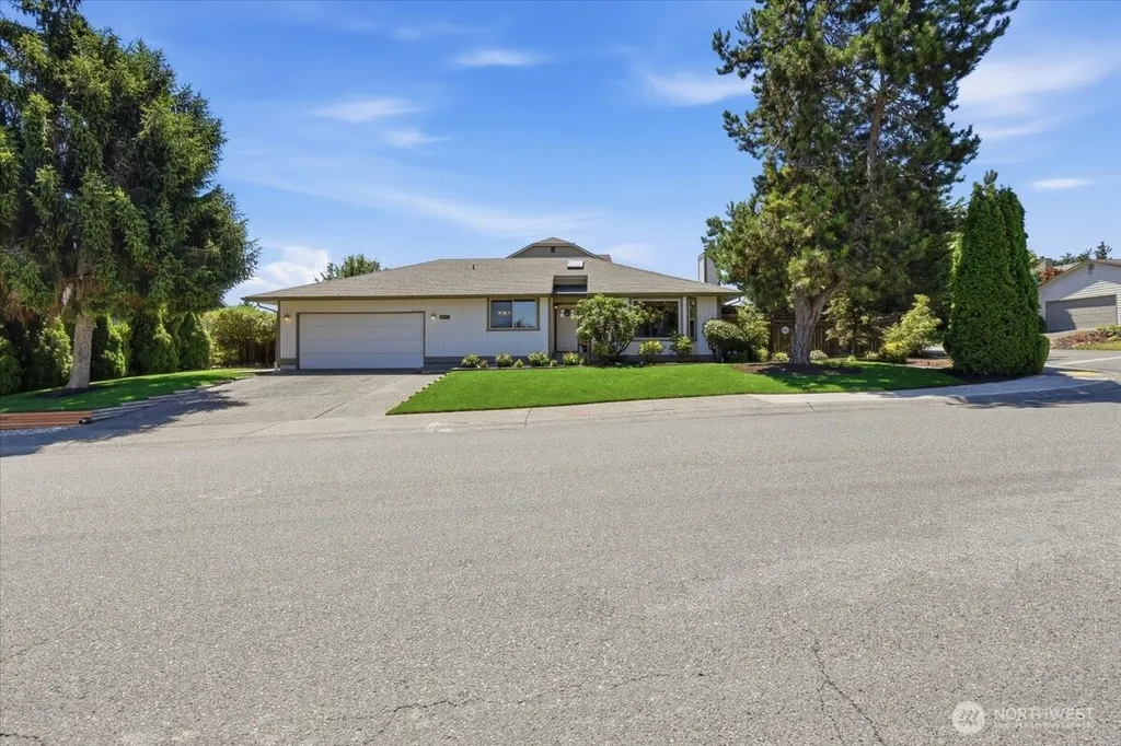 1817 SW 325th Place Federal Way WA 98023