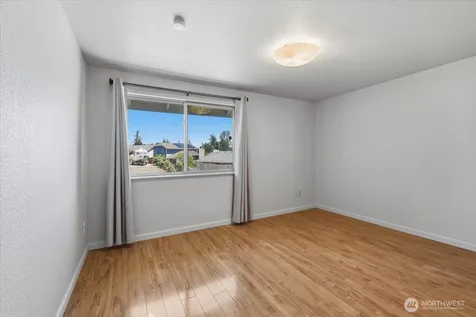 1817 SW 325th Place Federal Way WA 98023