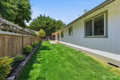 1817 SW 325th Place Federal Way WA 98023