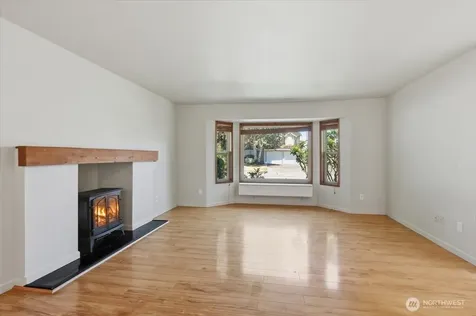 1817 SW 325th Place Federal Way WA 98023