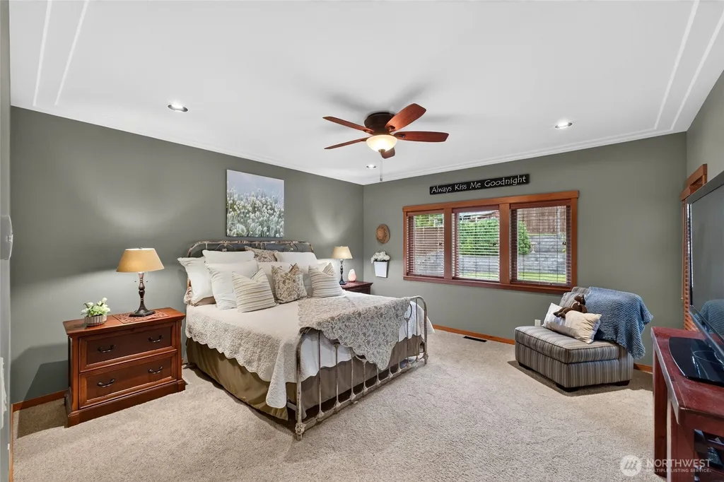 304 Antonie Avenue N Eatonville WA 98328