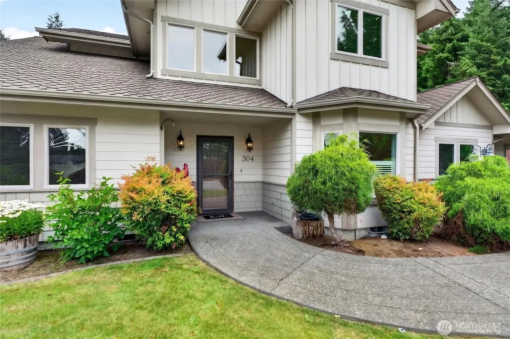 304 Antonie Avenue N Eatonville WA 98328