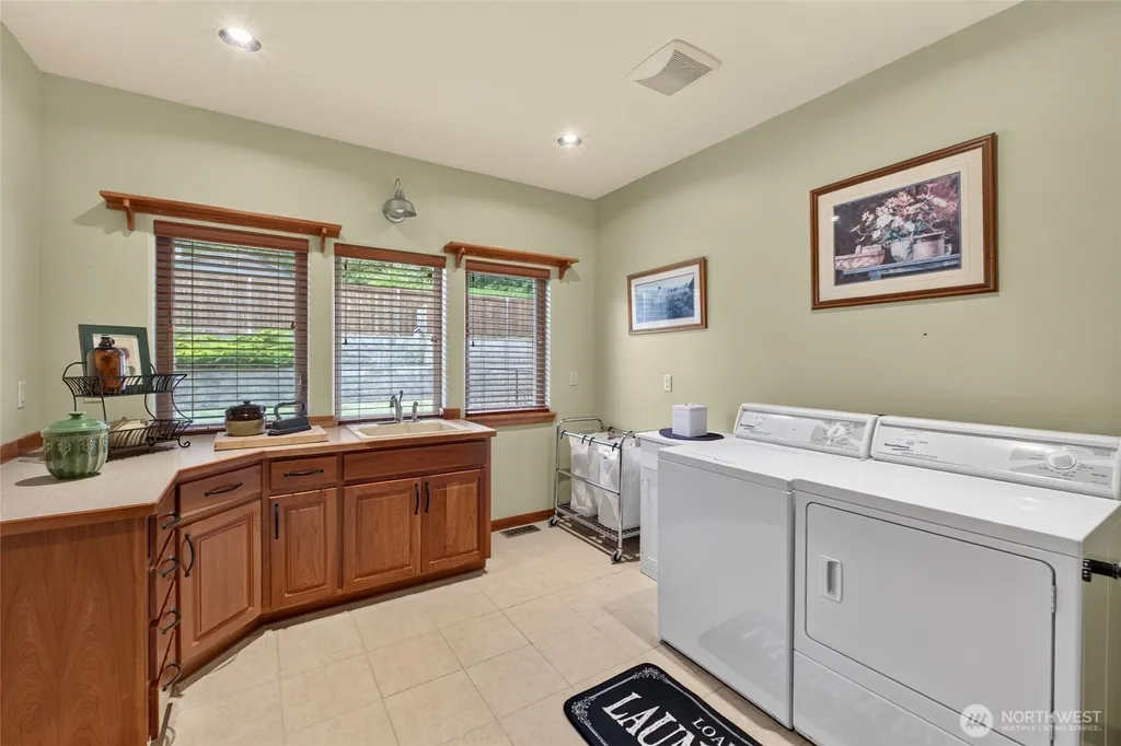304 Antonie Avenue N Eatonville WA 98328