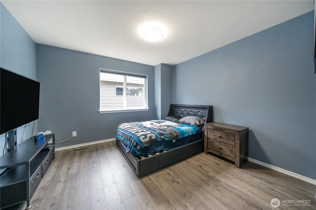 1917 28th Avenue Ct SW Puyallup WA 98373