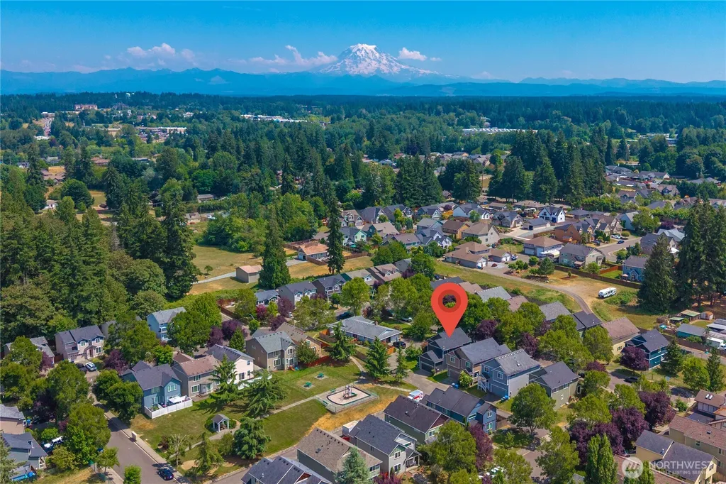 1917 28th Avenue Ct SW Puyallup WA 98373