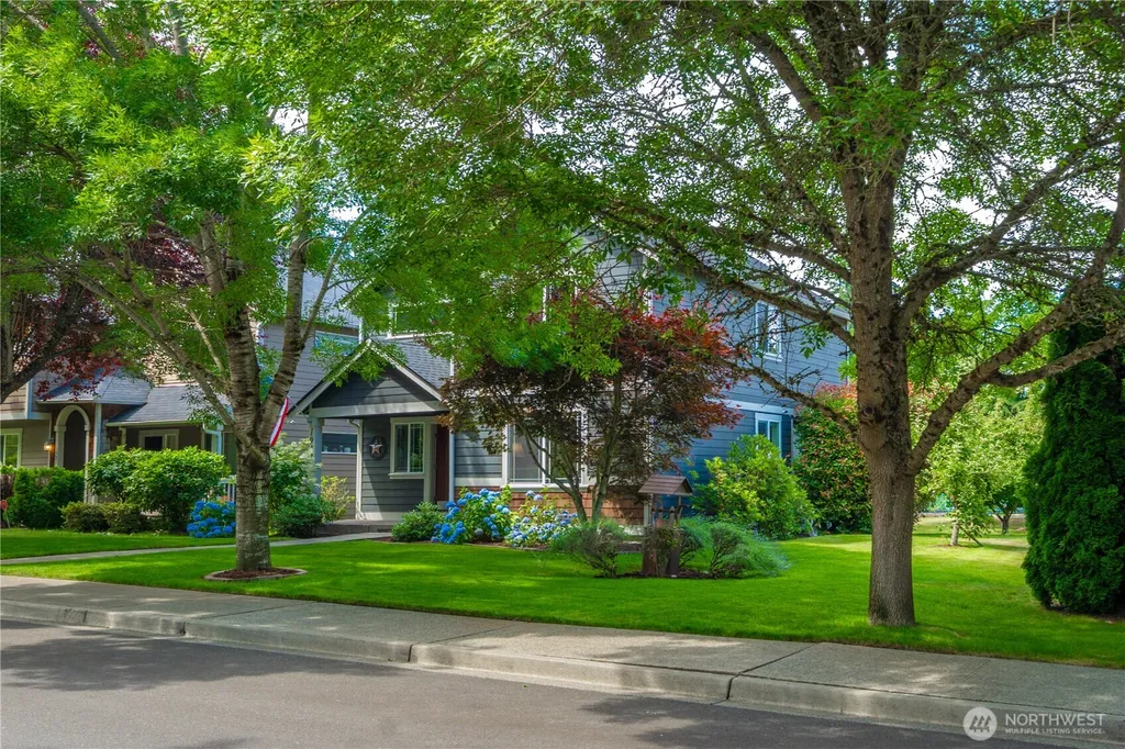 1917 28th Avenue Ct SW Puyallup WA 98373