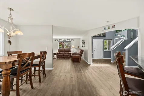 1917 28th Avenue Ct SW Puyallup WA 98373