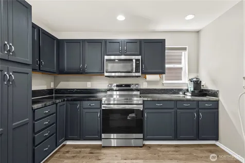 1917 28th Avenue Ct SW Puyallup WA 98373