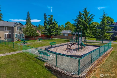 1917 28th Avenue Ct SW Puyallup WA 98373