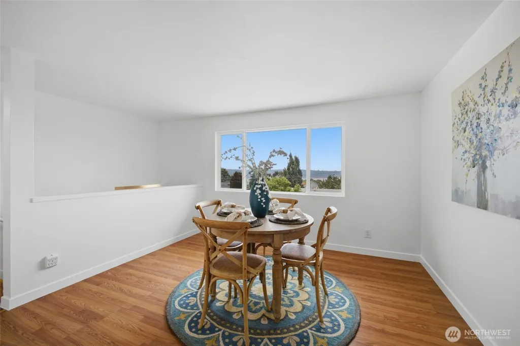 5922 23rd Avenue S Seattle WA 98108