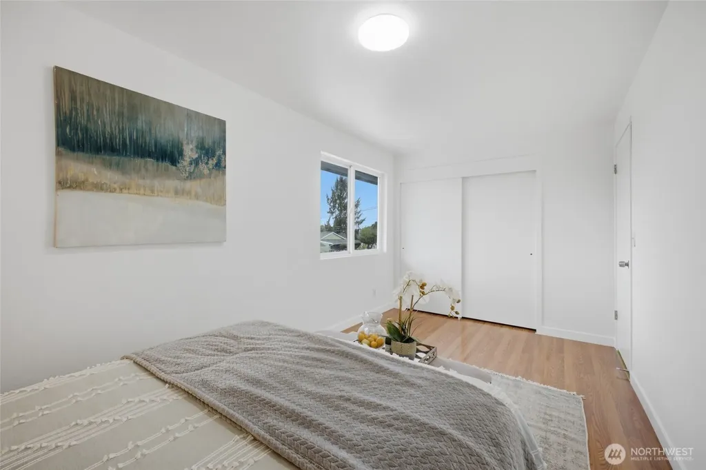 5922 23rd Avenue S Seattle WA 98108