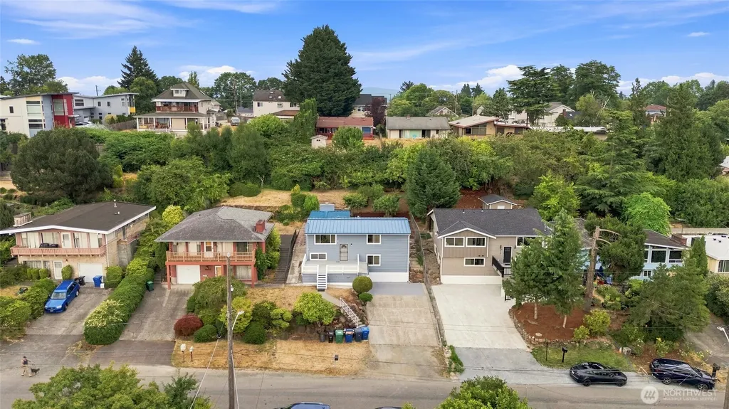 5922 23rd Avenue S Seattle WA 98108