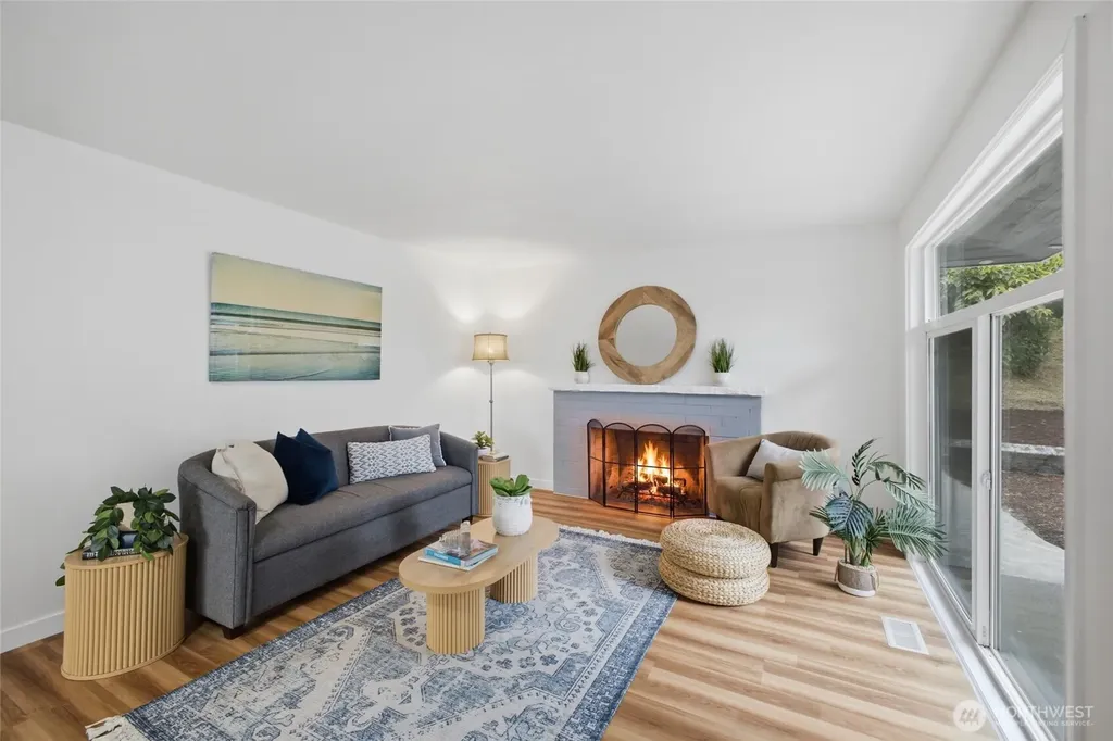 5922 23rd Avenue S Seattle WA 98108