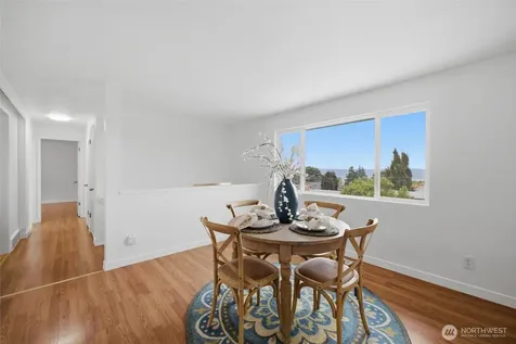 5922 23rd Avenue S Seattle WA 98108