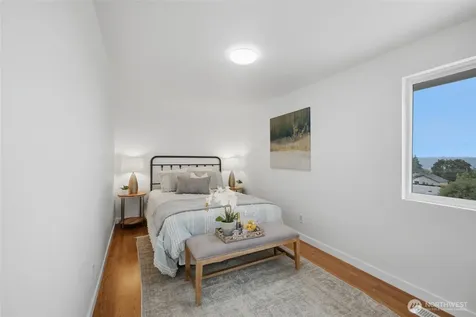 5922 23rd Avenue S Seattle WA 98108