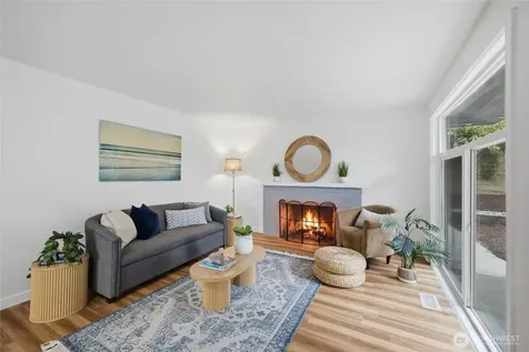 5922 23rd Avenue S Seattle WA 98108