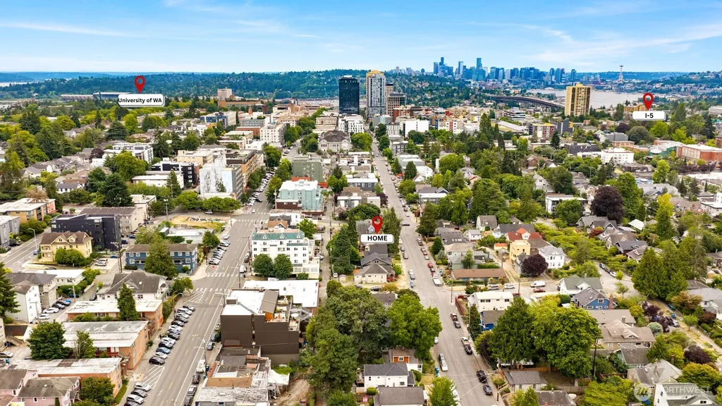5520 Brooklyn Avenue NE Seattle WA 98105