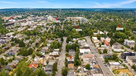5520 Brooklyn Avenue NE Seattle WA 98105