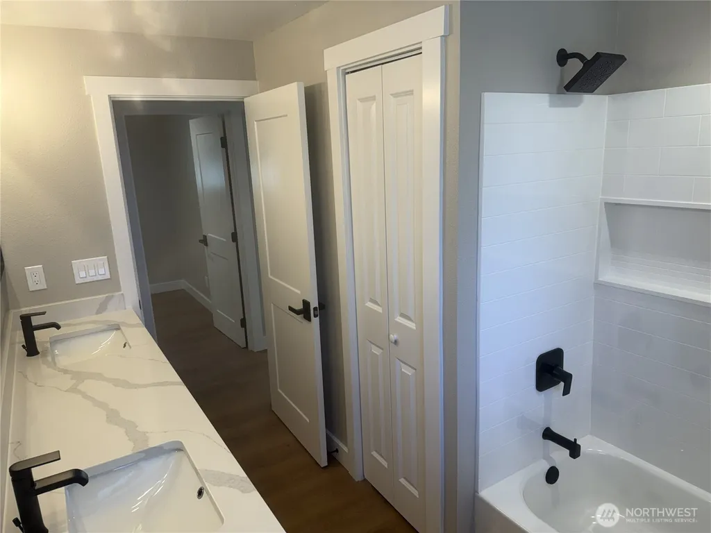 4515 Chrisella Road E Edgewood WA 98372
