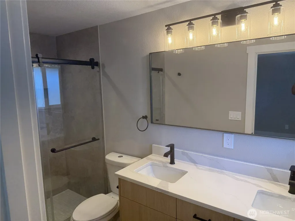 4515 Chrisella Road E Edgewood WA 98372