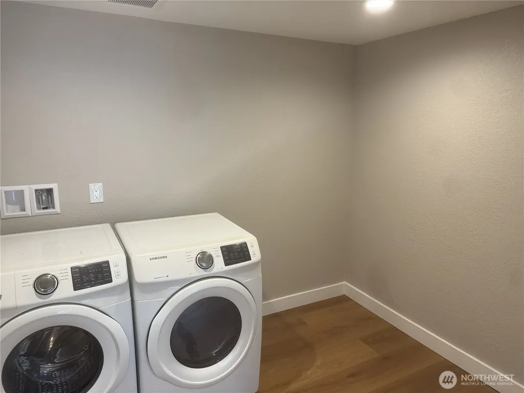 4515 Chrisella Road E Edgewood WA 98372