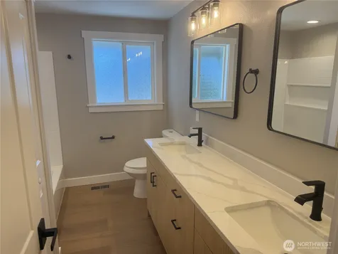 4515 Chrisella Road E Edgewood WA 98372