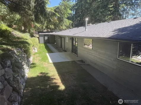 4515 Chrisella Road E Edgewood WA 98372