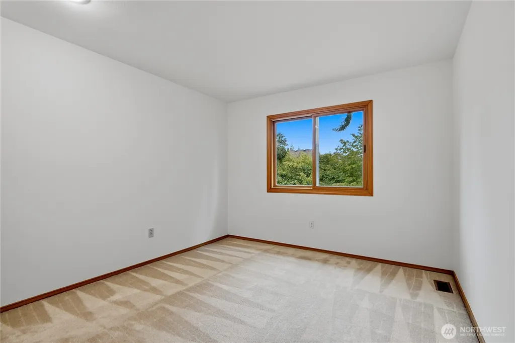 11607 SE 77th Place Newcastle WA 98056
